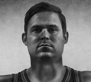 elliott_bio_photo-300x270